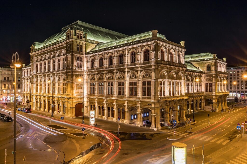 Umzug 1150 Wien – Dein kompletter Ratgeber für einen stressfreien Start in Rudolfsheim-Fünfhaus 7 vienna state opera, night, long exposure